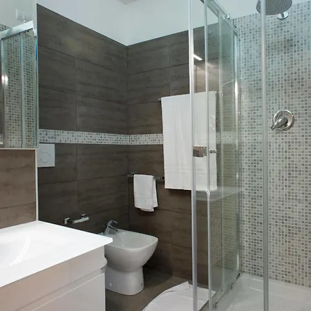 Myhome Отель 2*