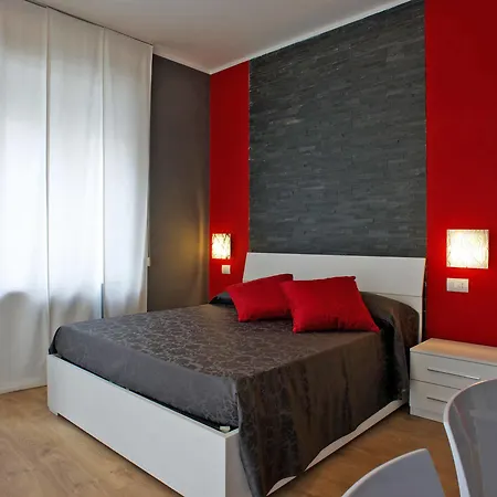 Myhome Hotell 2*